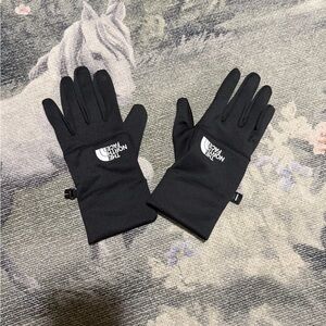 The North Face Black Logo Tech Gloves brand new